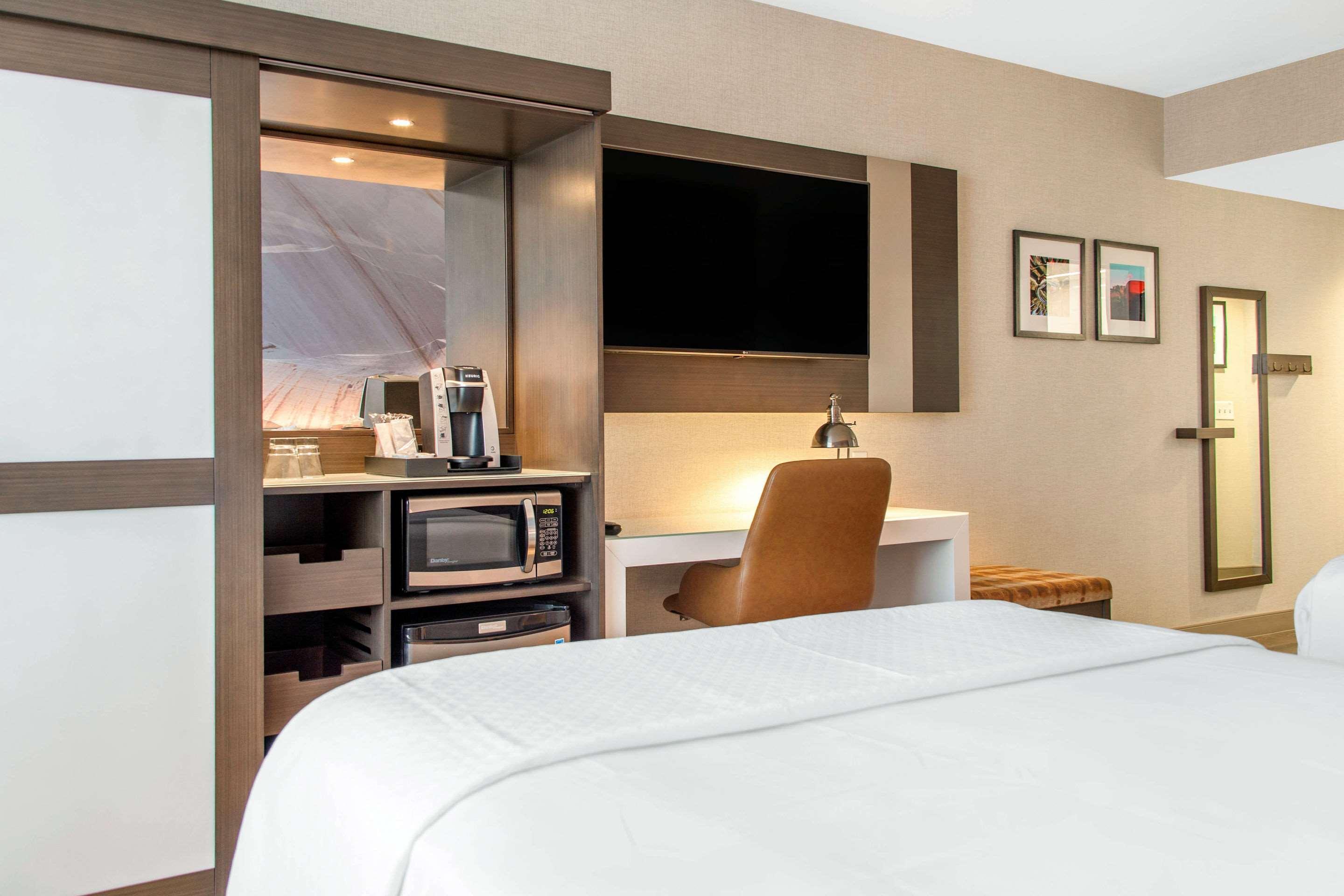 Cambria Hotel Greenville Buitenkant foto