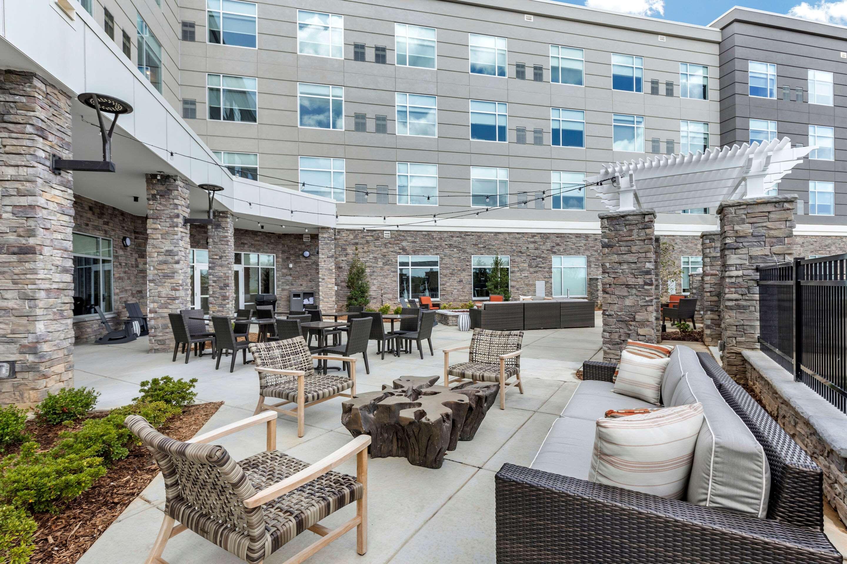 Cambria Hotel Greenville Buitenkant foto