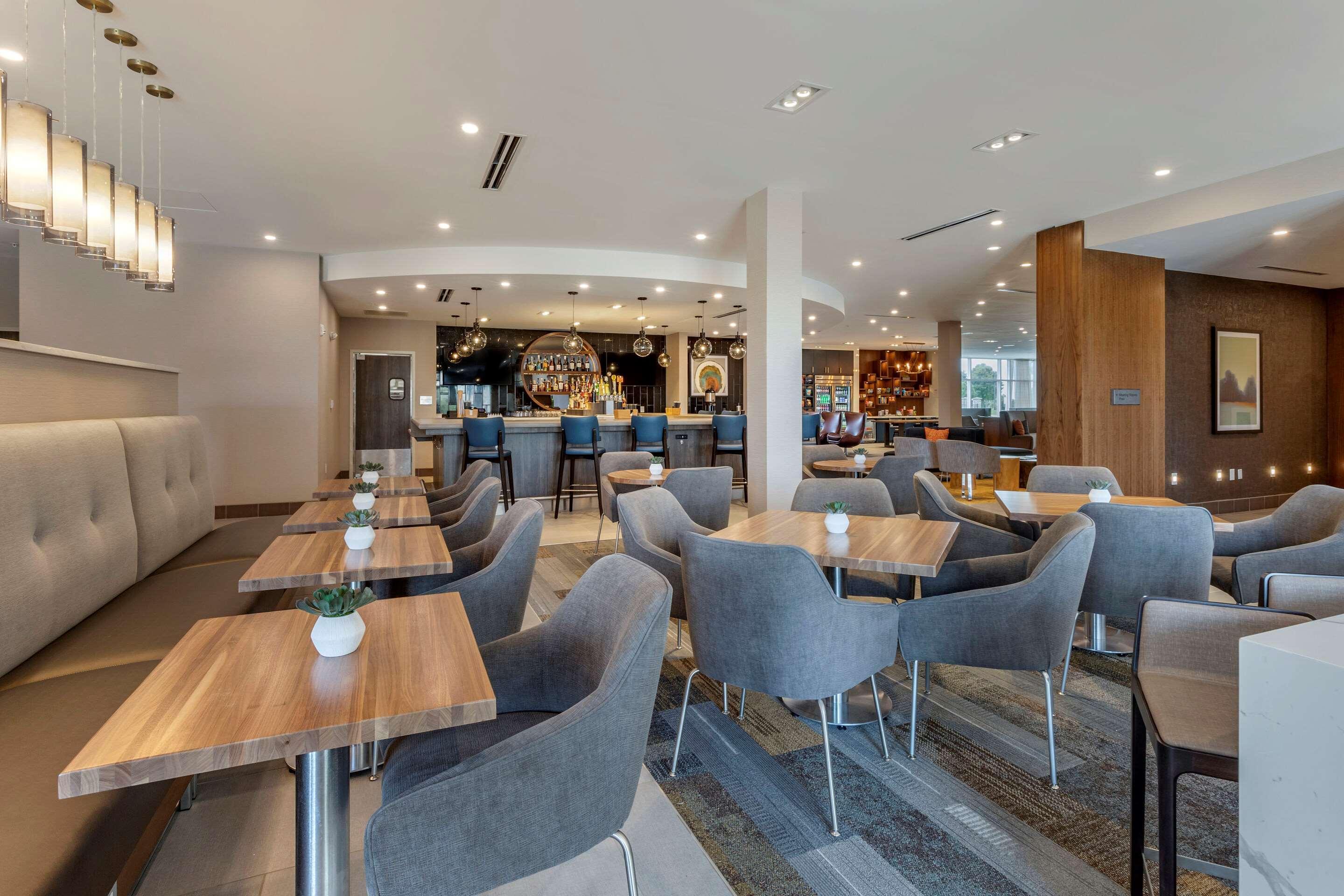 Cambria Hotel Greenville Buitenkant foto